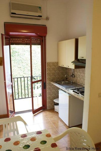 Silica Residence Hotel San Lucido Oda fotoğraf